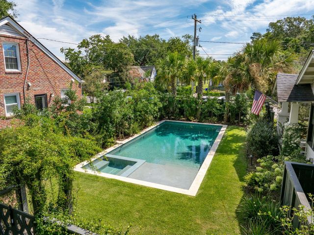 995 Ashley Avenue, Charleston, SC 29403