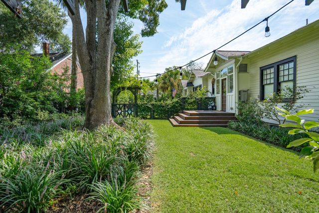 995 Ashley Avenue, Charleston, SC 29403