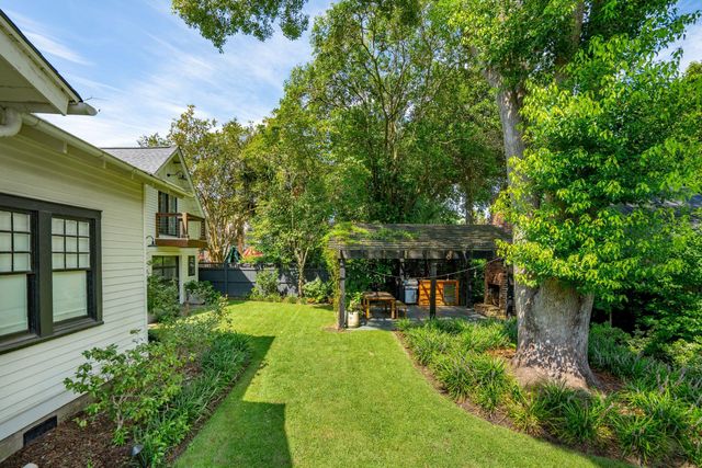 995 Ashley Avenue, Charleston, SC 29403