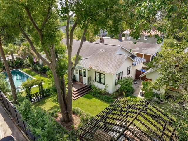 995 Ashley Avenue, Charleston, SC 29403