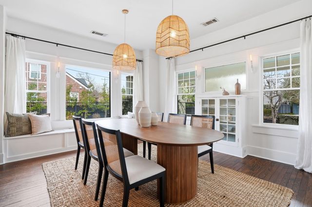 995 Ashley Avenue, Charleston, SC 29403