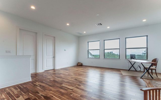 163 Honey Locust CT, Driftwood, TX 78619