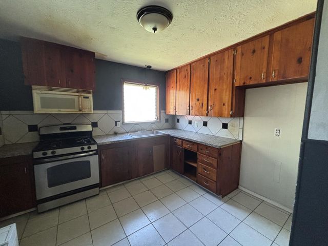 3415 Palm Avenue, Texas City, TX 77590