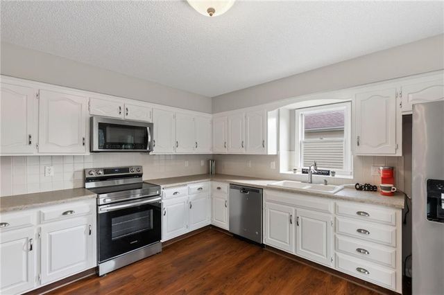 15413 W 152nd Street, Olathe, KS 66062
