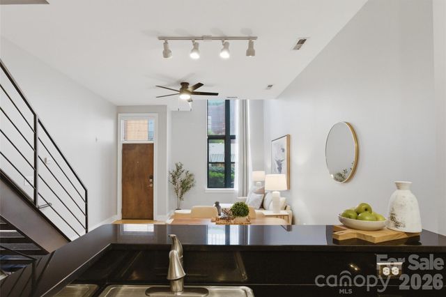 115 E Park Avenue 109, Charlotte, NC 28203