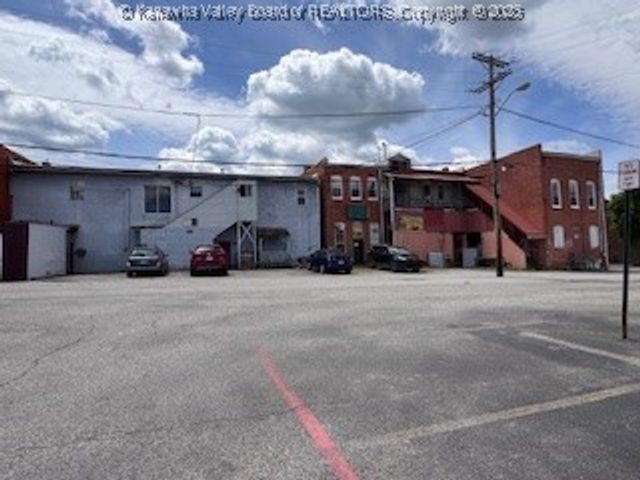 52 Olde Main Street, St Albans, WV 25177