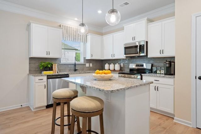 814 Kensington Street, Kingston, GA 30145
