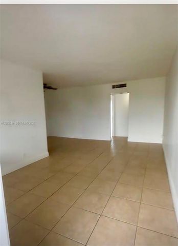1100 NE 1st Ct 308, Hallandale Beach, FL 33009