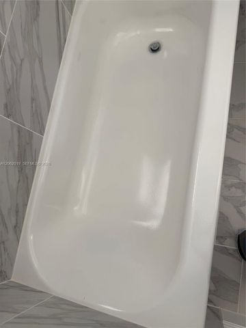 1100 NE 1st Ct 308, Hallandale Beach, FL 33009