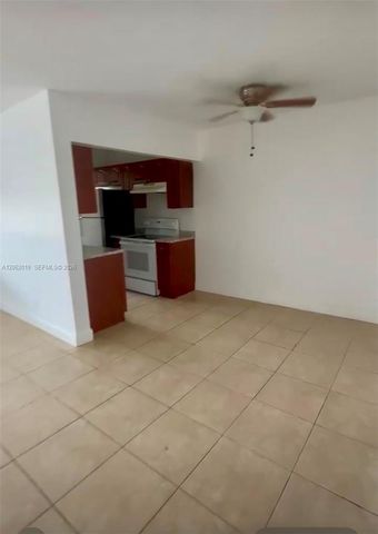 1100 NE 1st Ct 308, Hallandale Beach, FL 33009