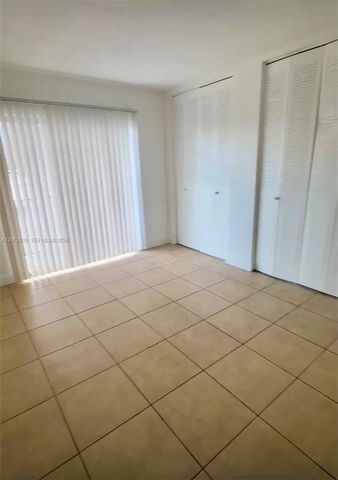 1100 NE 1st Ct 308, Hallandale Beach, FL 33009