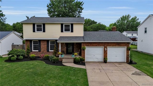 138 Pin Oak Drive, Amherst, NY 14221