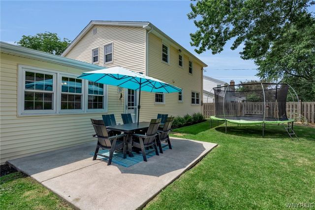 138 Pin Oak Drive, Amherst, NY 14221