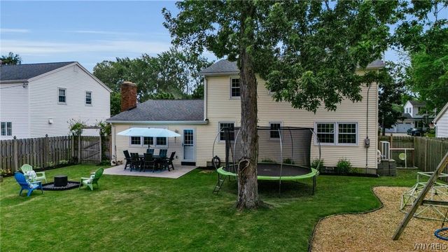 138 Pin Oak Drive, Amherst, NY 14221
