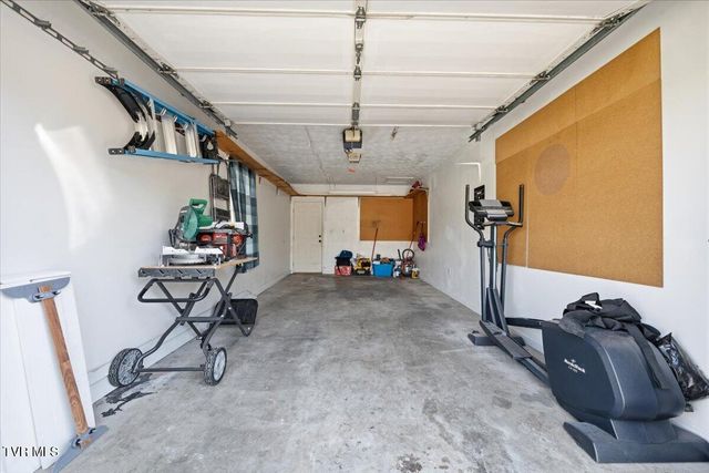 934 Beverly Drive 4, Abingdon, VA 24210