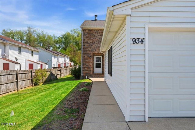 934 Beverly Drive 4, Abingdon, VA 24210