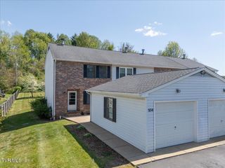 934 Beverly Drive 4, Abingdon, VA 24210