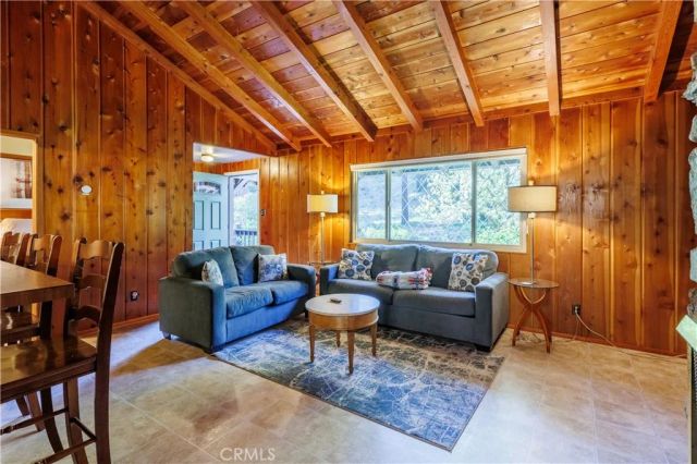 26220 Pine Dell Road, Idyllwild, CA 92549
