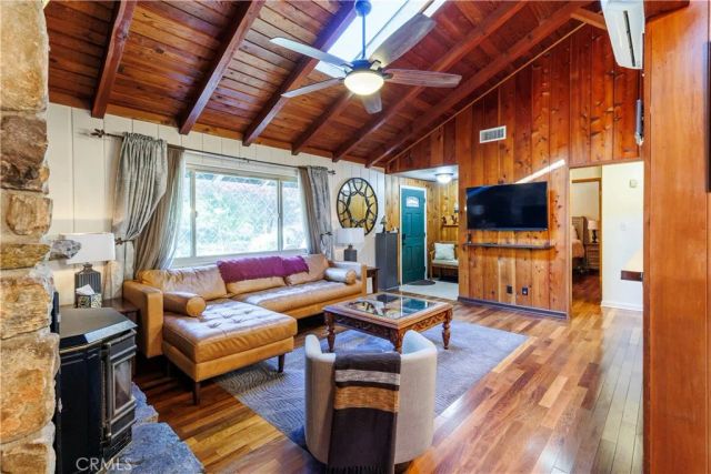 26220 Pine Dell Road, Idyllwild, CA 92549