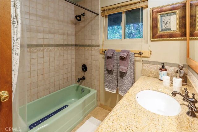 26220 Pine Dell Road, Idyllwild, CA 92549