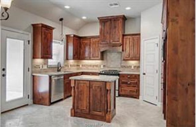 8209 Raintree Drive, College Station, TX 77845