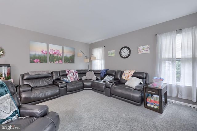 348 BUCKHEAD LN, Douglassville, PA 19518