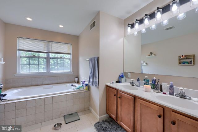348 BUCKHEAD LN, Douglassville, PA 19518