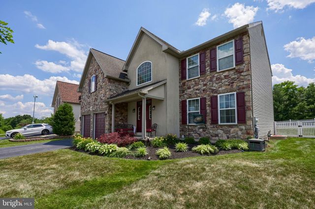 348 BUCKHEAD LN, Douglassville, PA 19518