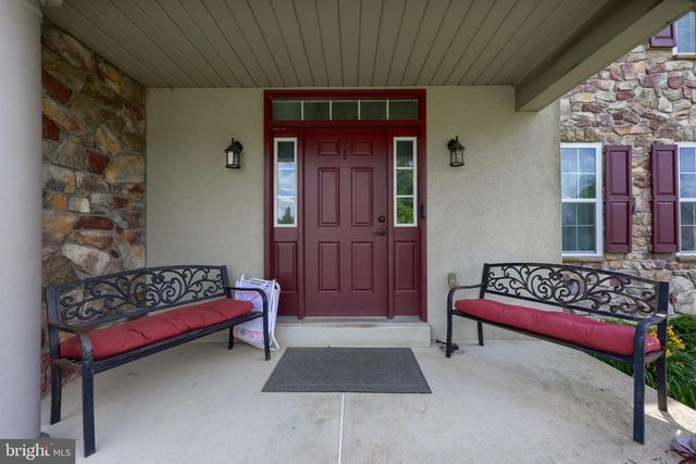 348 BUCKHEAD LN, Douglassville, PA 19518