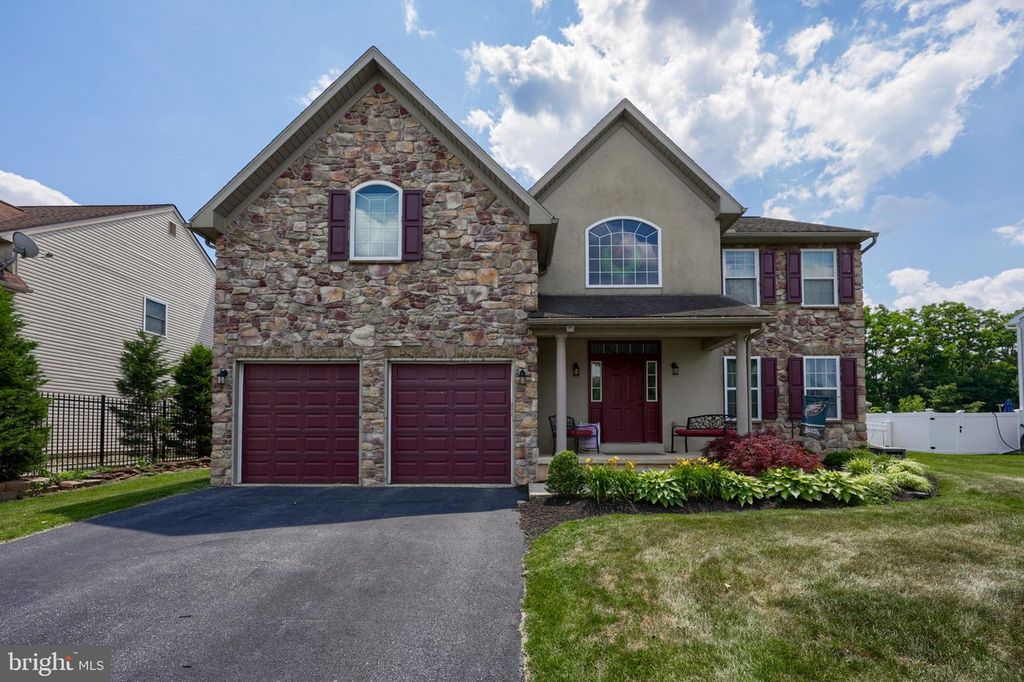 348 BUCKHEAD LN, Douglassville, PA 19518