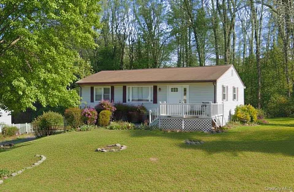 9 Merriewold Lane S, Monroe, NY 10950
