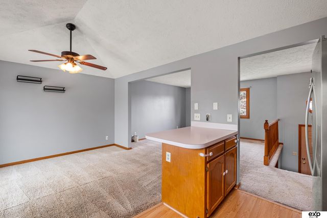 8107 Vernon Avenue, Omaha, NE 68134