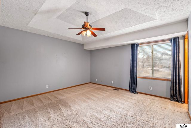 8107 Vernon Avenue, Omaha, NE 68134