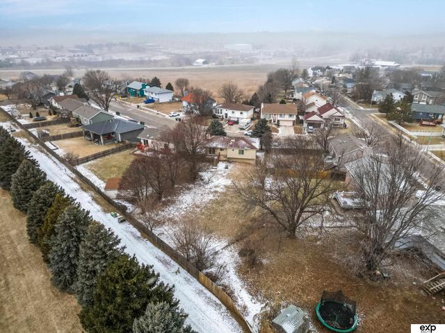 8107 Vernon Avenue, Omaha, NE 68134