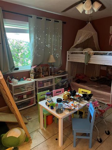 16418 Diana Lane, Houston, TX 77062