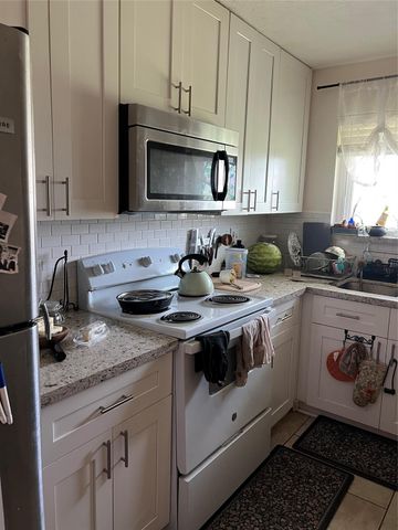 16418 Diana Lane, Houston, TX 77062