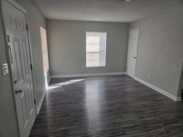 2322 W SAINT JOHN STREET B, Tampa, FL 33607