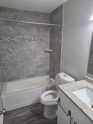 2322 W SAINT JOHN STREET B, Tampa, FL 33607