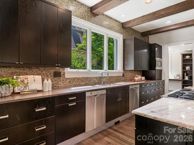 6323 Saint Stephen Lane, Charlotte, NC 28210