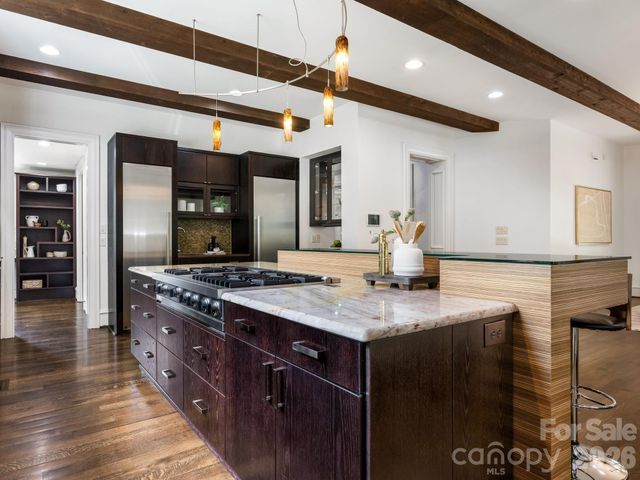 6323 Saint Stephen Lane, Charlotte, NC 28210