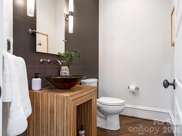 6323 Saint Stephen Lane, Charlotte, NC 28210