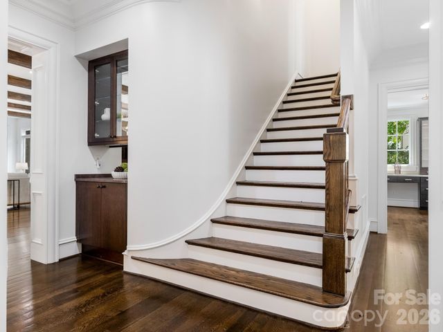 6323 Saint Stephen Lane, Charlotte, NC 28210