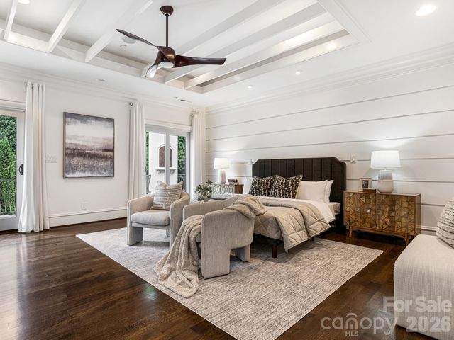 6323 Saint Stephen Lane, Charlotte, NC 28210