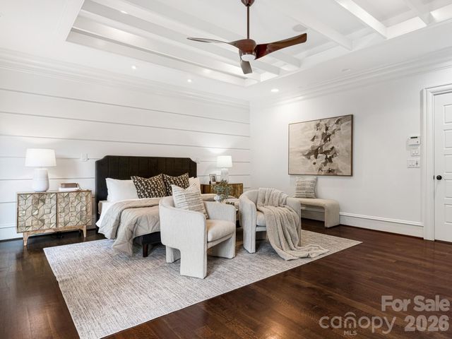 6323 Saint Stephen Lane, Charlotte, NC 28210