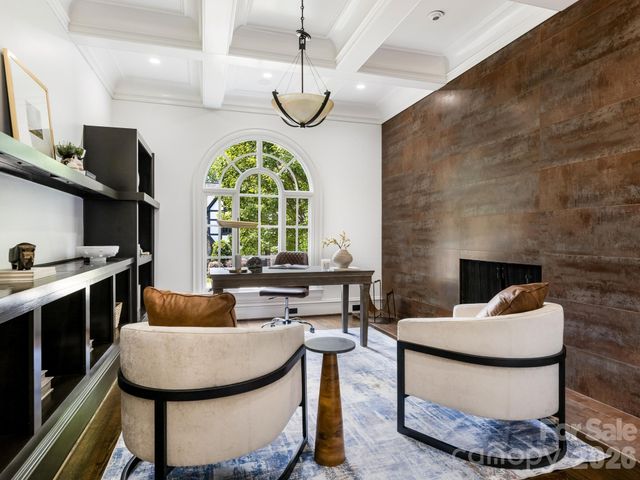 6323 Saint Stephen Lane, Charlotte, NC 28210
