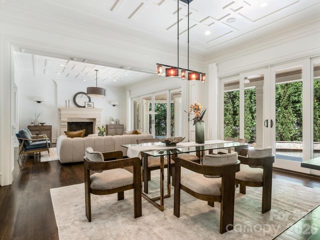 6323 Saint Stephen Lane, Charlotte, NC 28210