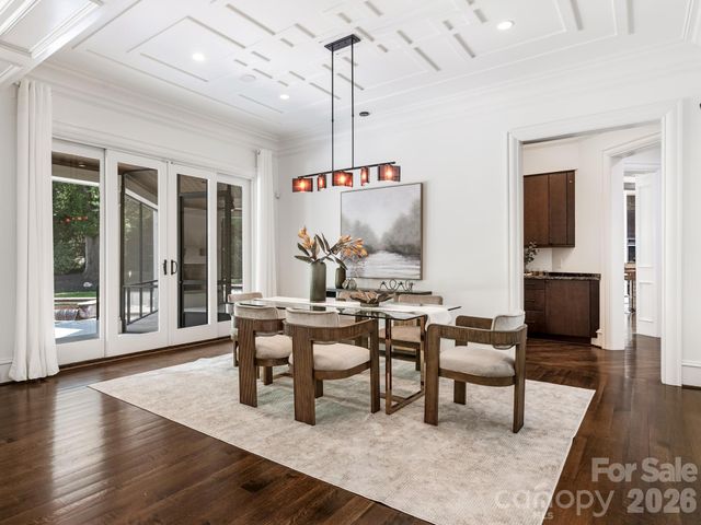 6323 Saint Stephen Lane, Charlotte, NC 28210