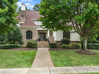 6323 Saint Stephen Lane, Charlotte, NC 28210