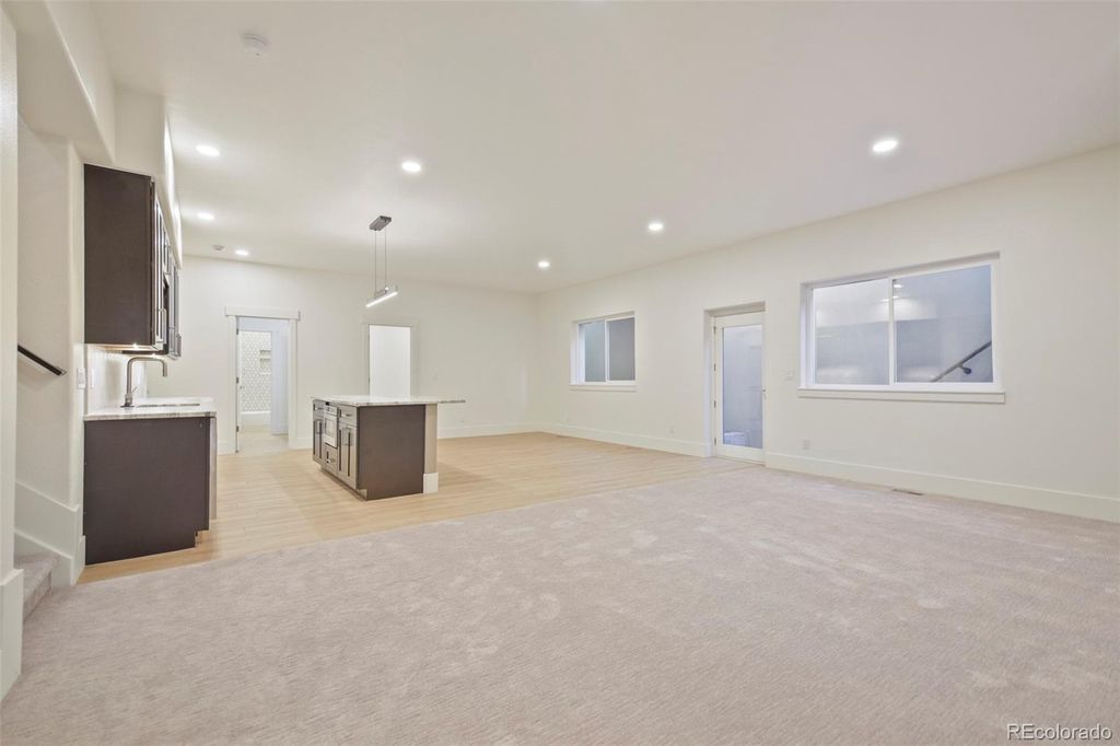 Image 30 of property listing at 9430 S Silent Hills Drive, Lone Tree, CO 80124