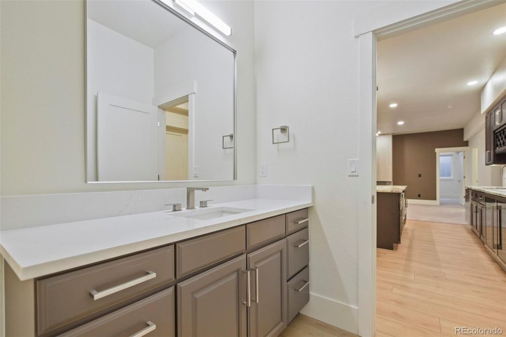 Image 32 of property listing at 9430 S Silent Hills Drive, Lone Tree, CO 80124